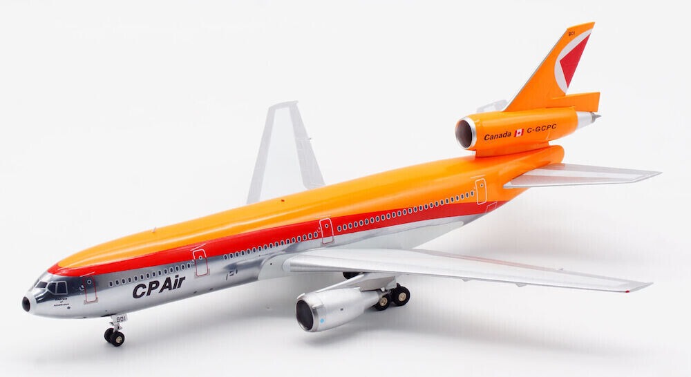 INFLIGHT 200 DC-10-30 CP AIR REG: C-GCPC