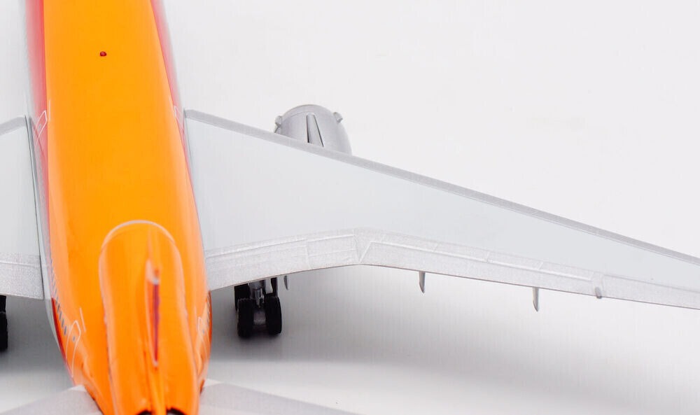 INFLIGHT 200 DC-10-30 CP AIR REG: C-GCPC