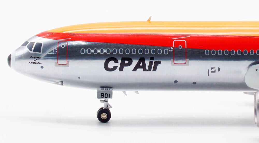 INFLIGHT 200 DC-10-30 CP AIR REG: C-GCPC