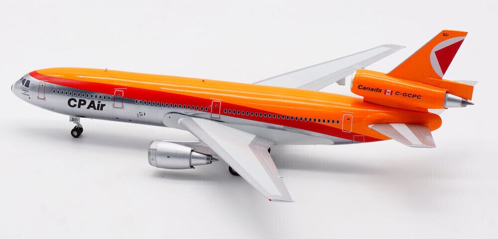 INFLIGHT 200 DC-10-30 CP AIR REG: C-GCPC