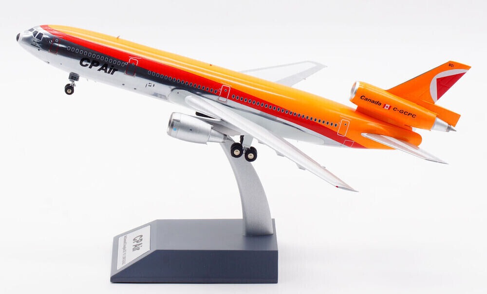 INFLIGHT 200 DC-10-30 CP AIR REG: C-GCPC