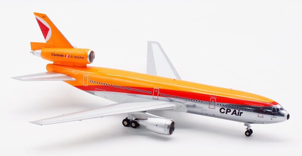 INFLIGHT 200 DC-10-30 CP AIR REG: C-GCPC