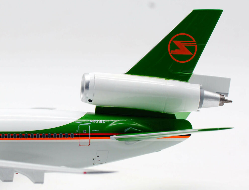 INFLIGHT 200 DC-10-30 ZAMBIA AIRWAYS REG: N3016Z