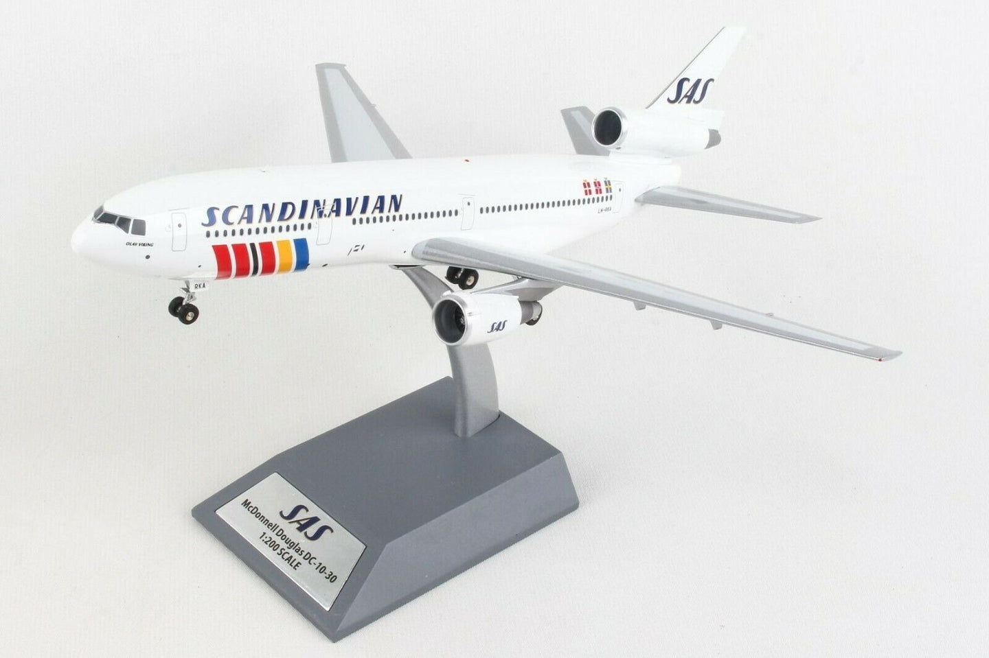 INFLIGHT 200 SCANDINAVIAN AIRLINES DC-10-30 REG: LN-RKA
