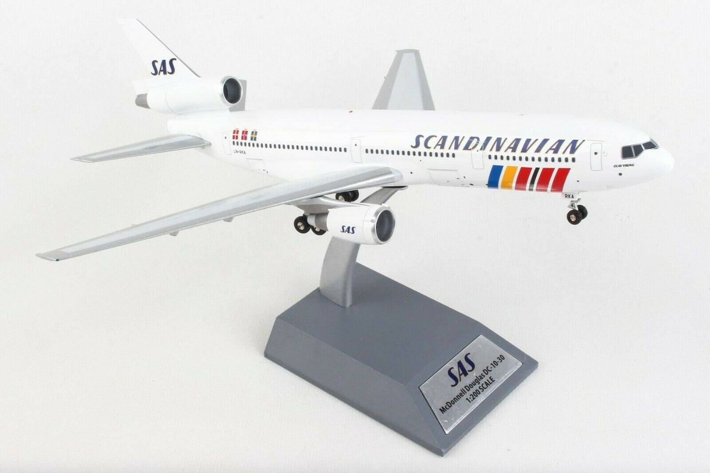 INFLIGHT 200 SCANDINAVIAN AIRLINES DC-10-30 REG: LN-RKA