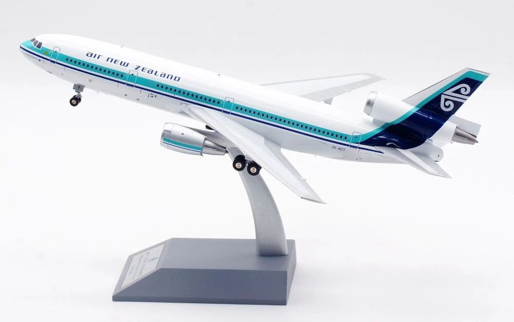 INFLIGHT 200 DC-10-30 AIR NEW ZEALAND REG: ZK-NZT