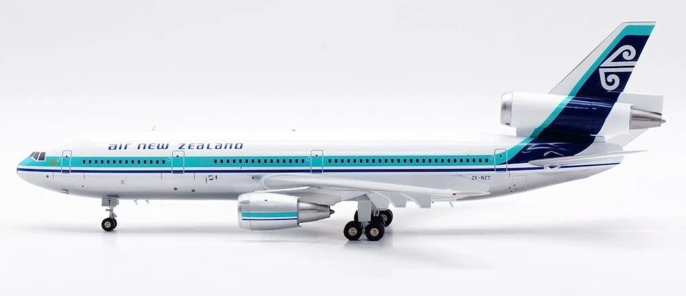 INFLIGHT 200 DC-10-30 AIR NEW ZEALAND REG: ZK-NZT
