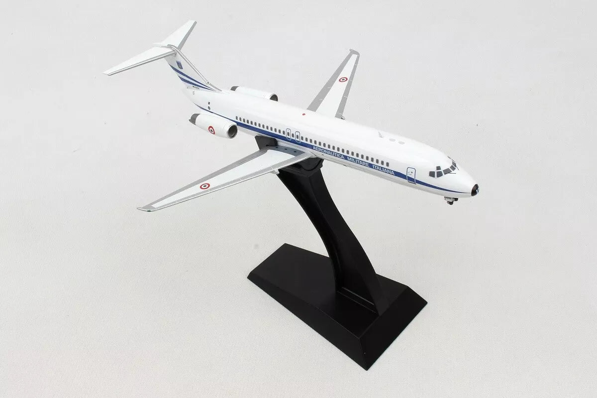 INFLIGHT 200 ITALIAN AIR FORCE DC-9-32 MM62012