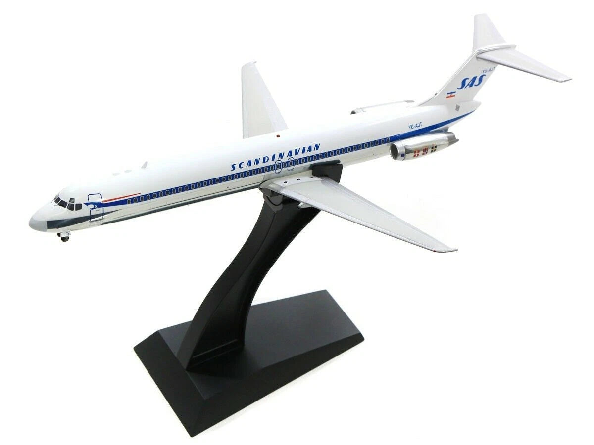 INFLIGHT 200 DC-9-51 SCANDINAVIAN AIRLINES REG: YU-AJU