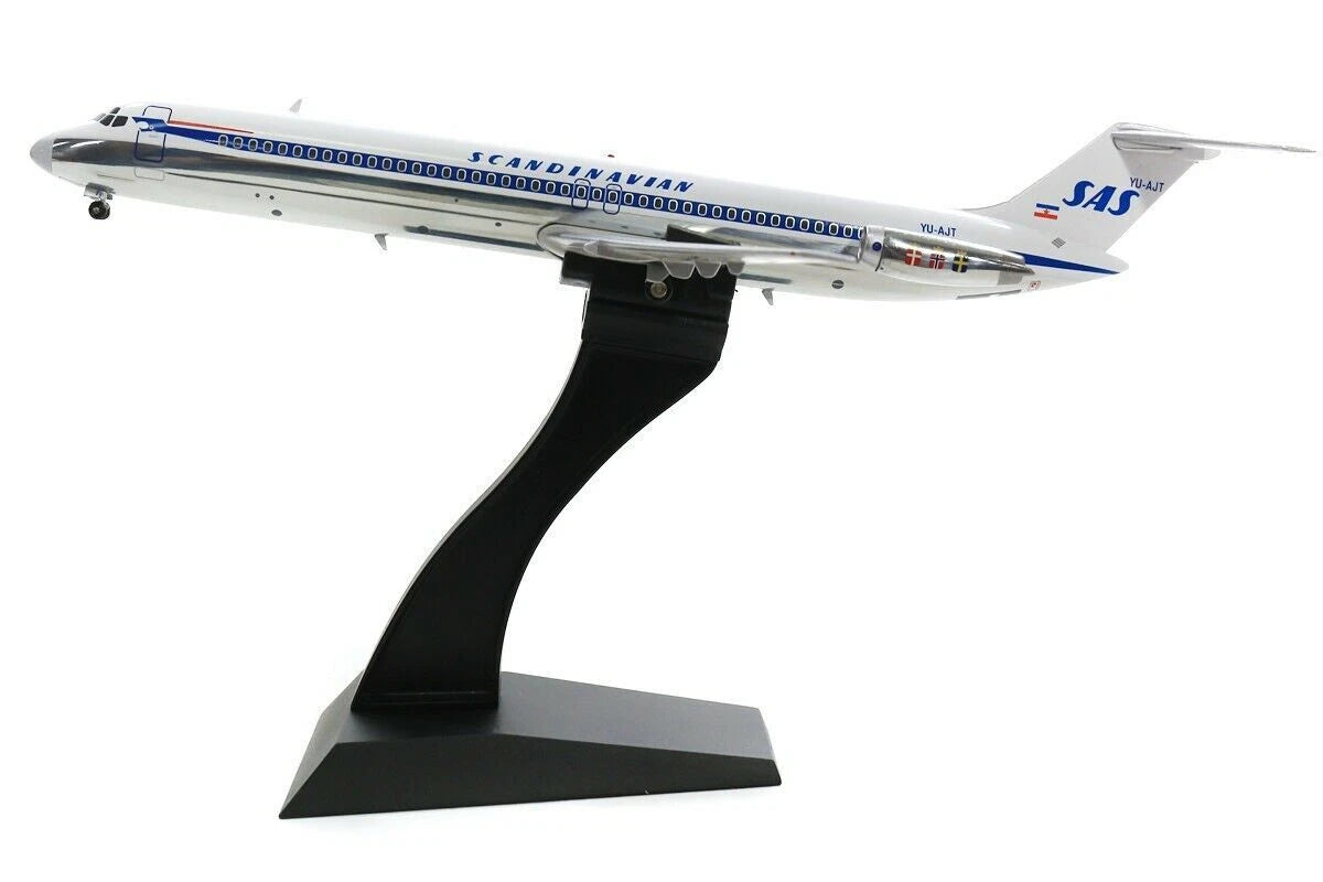INFLIGHT 200 DC-9-51 SCANDINAVIAN AIRLINES REG: YU-AJU