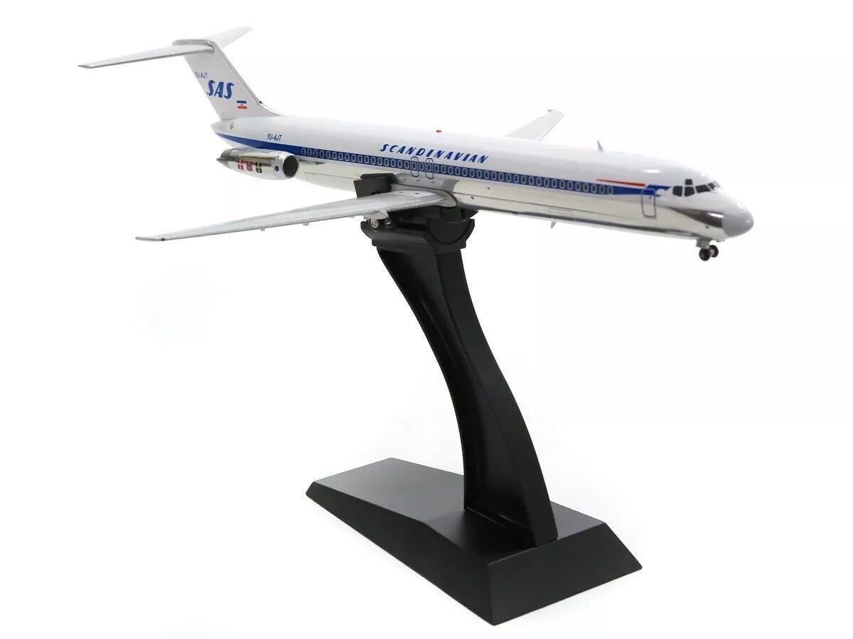 INFLIGHT 200 DC-9-51 SCANDINAVIAN AIRLINES REG: YU-AJU