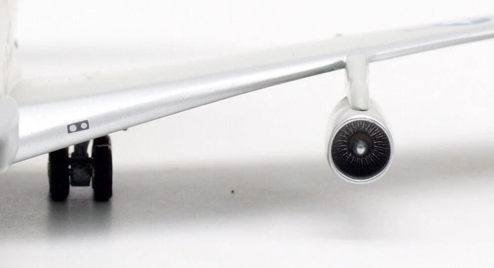 INFLIGHT 200 BOEING E-3B SENTRY (707-300) USAAF REG: 75-0560