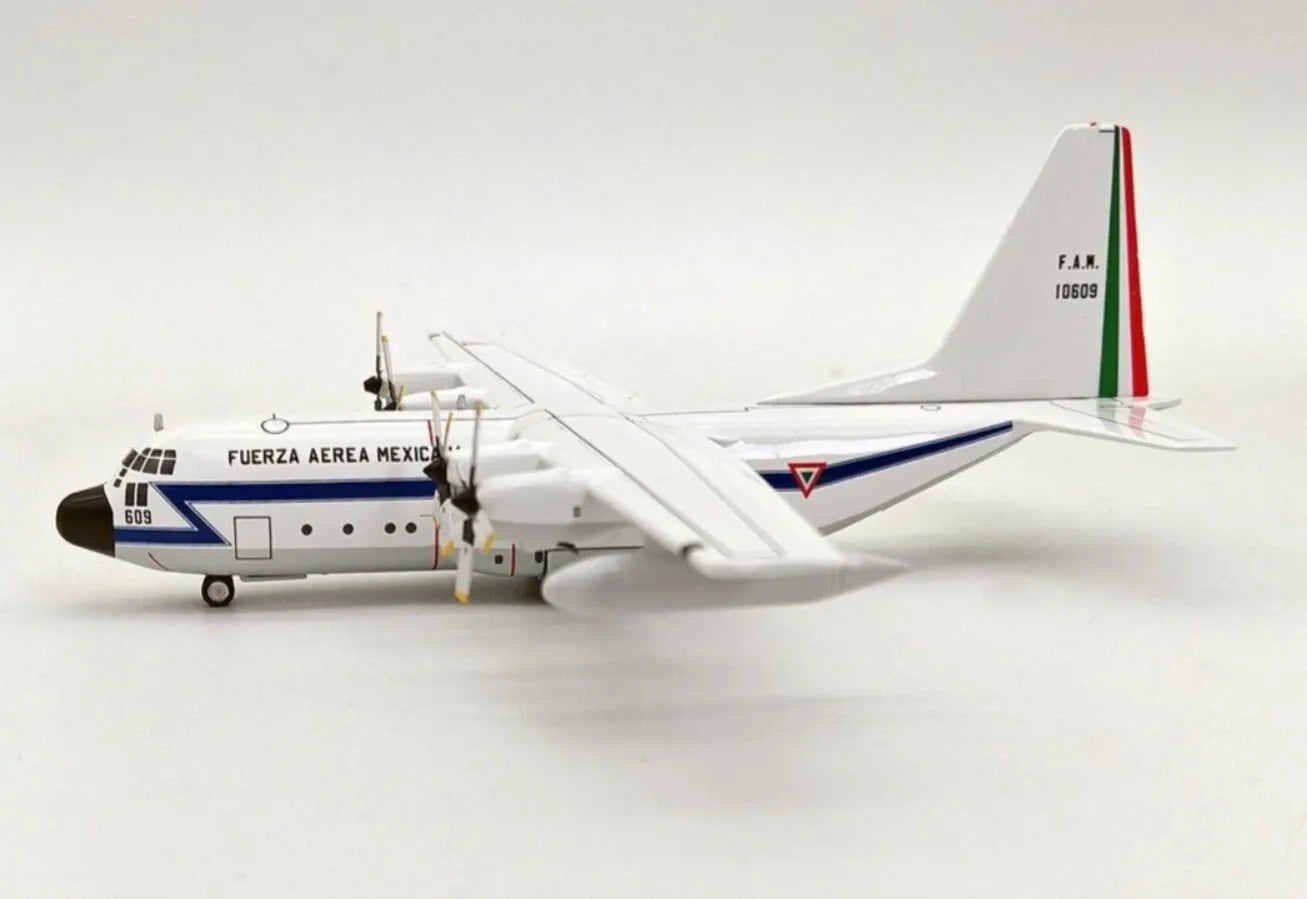 EL AVIADOR MODELS C-130A HERCULES (L-182) MEXICAN AIR FORCE REG: 10609