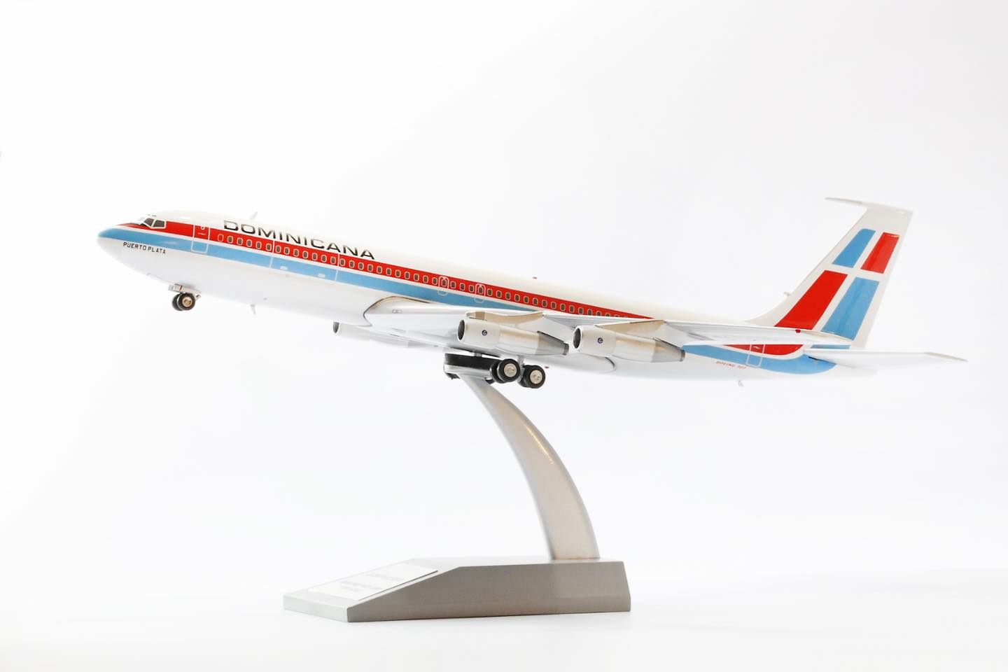 EL AVIADOR MODELS B707-399C DOMINICANA REG: HI-442CT