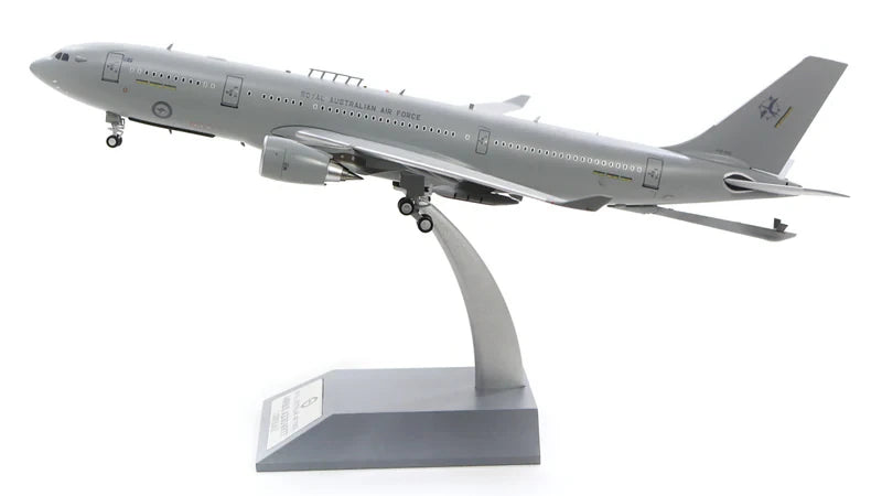 INFLIGHT 200 KC-30A (A330-203MRTT) AUSTRALIAN AIR FORCE REG: A39-006