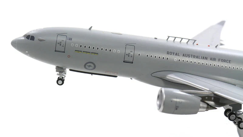 INFLIGHT 200 KC-30A (A330-203MRTT) AUSTRALIAN AIR FORCE REG: A39-006