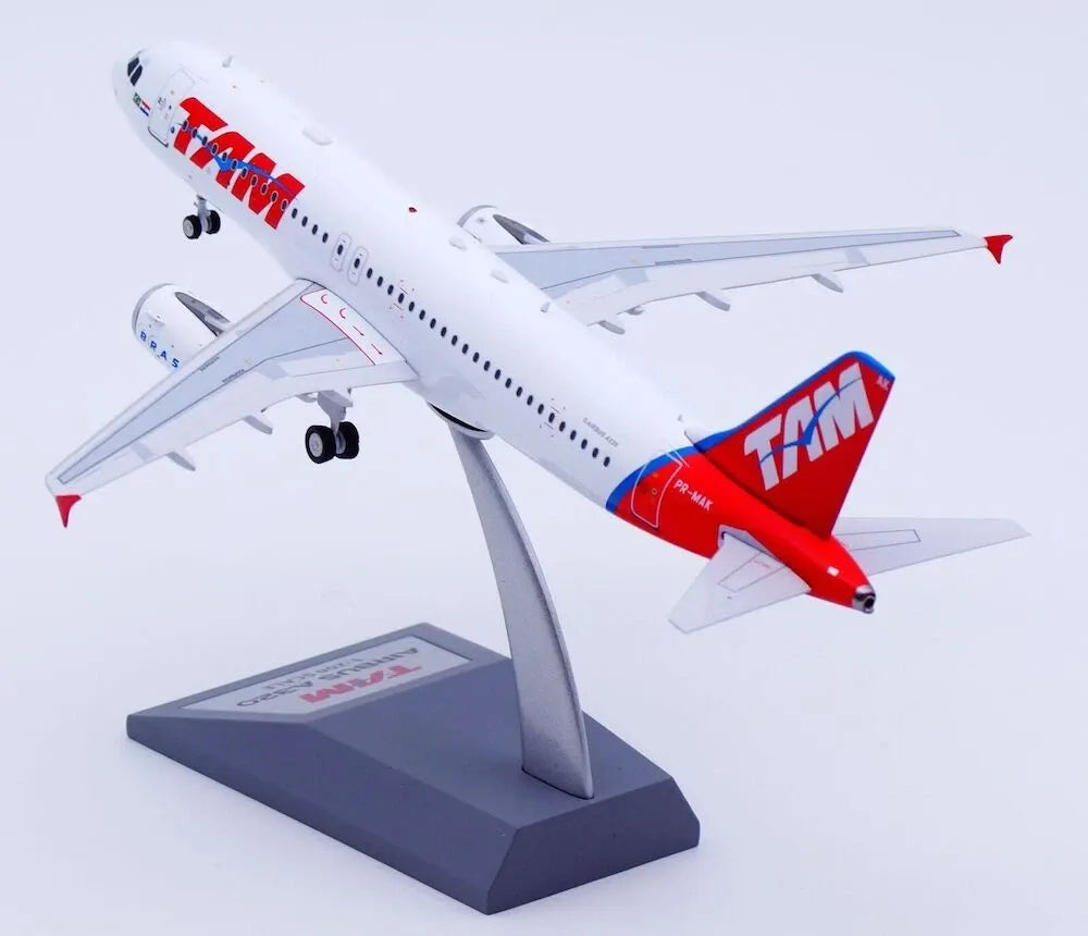 RETRO MODELS A320-232 TAM REG: PR-MAK