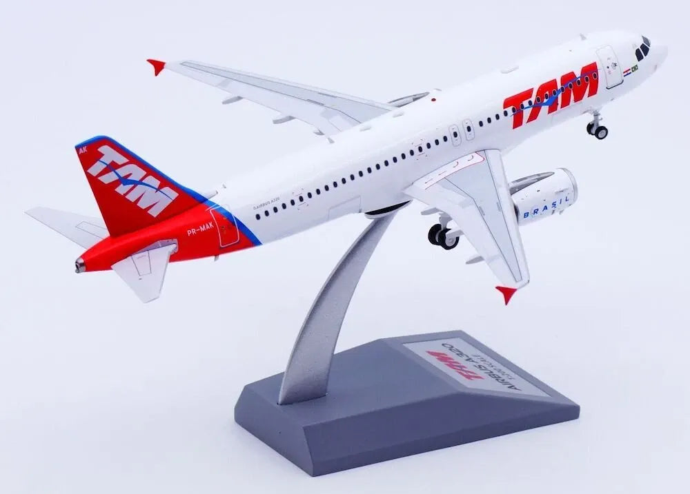 RETRO MODELS A320-232 TAM REG: PR-MAK