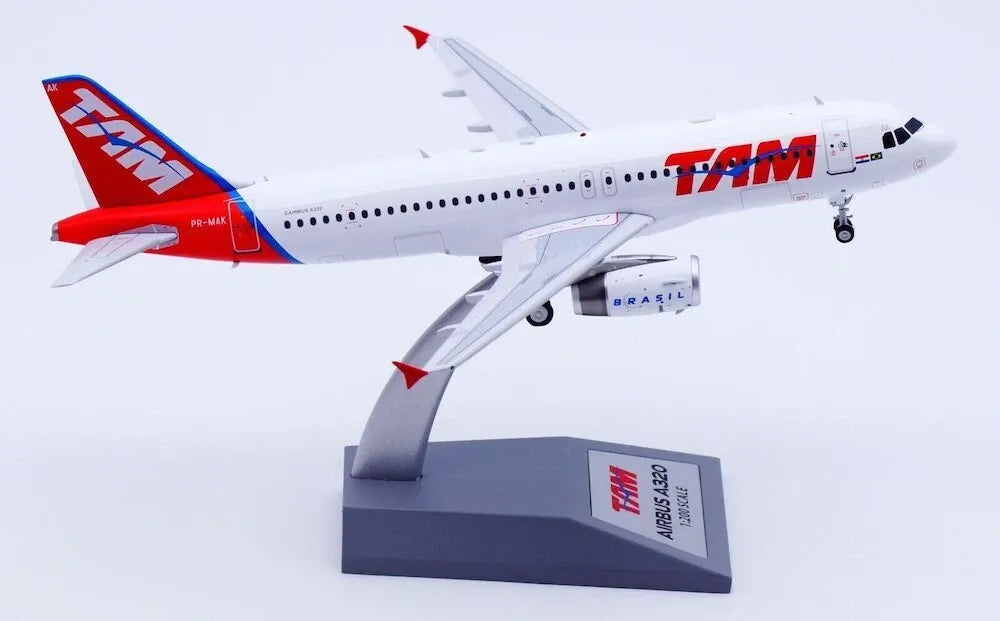 RETRO MODELS A320-232 TAM REG: PR-MAK