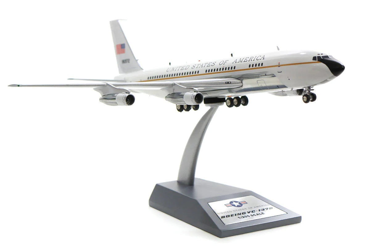 INFLIGHT 200 B707-100 VC-137B USAF "UNITED STATES OF AMERICA" (POLISHED) REG: 58-6972