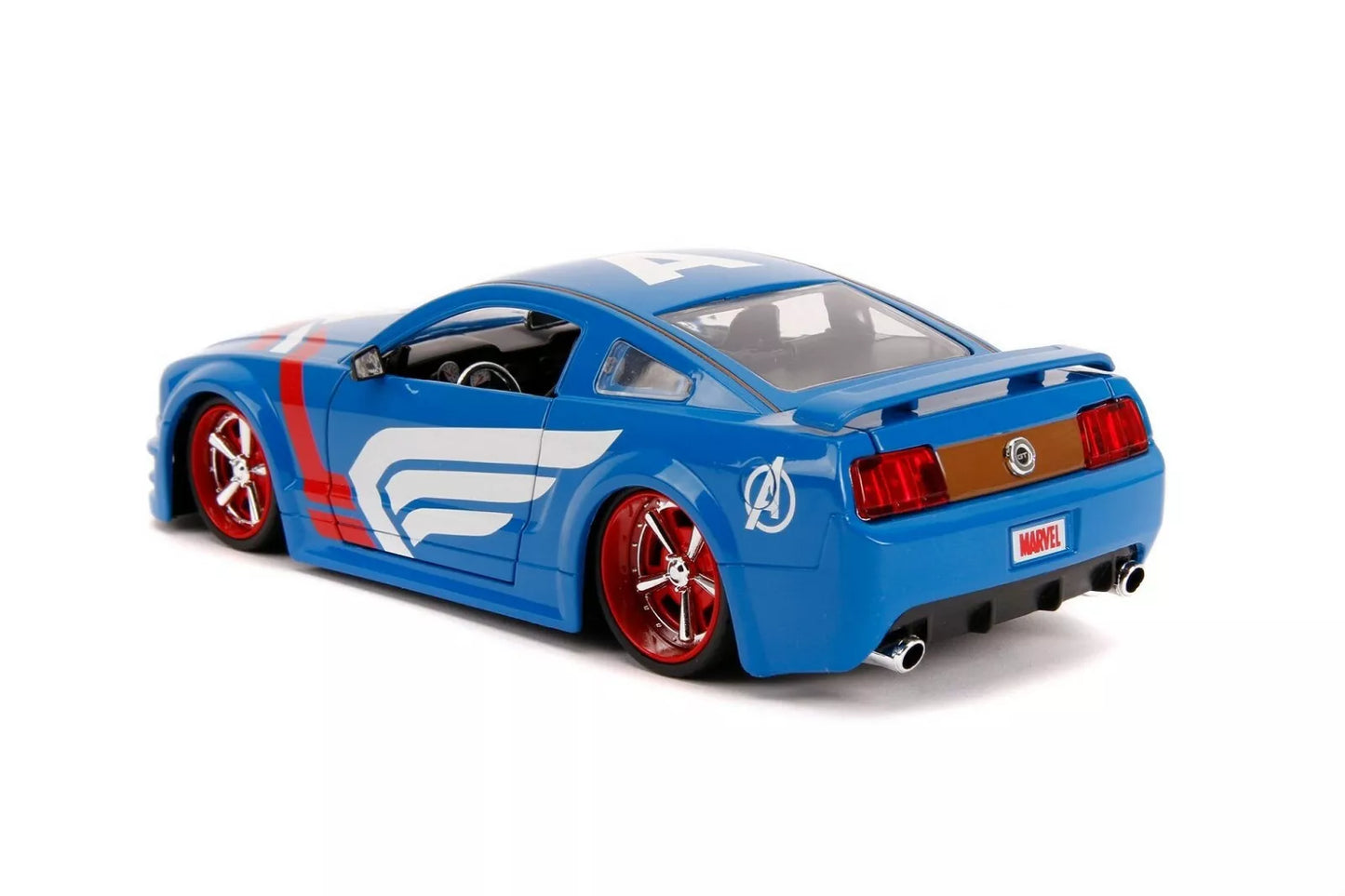JADA 2006 FORD MUSTANG GT + CAPTAIN AMERICA FIGURE