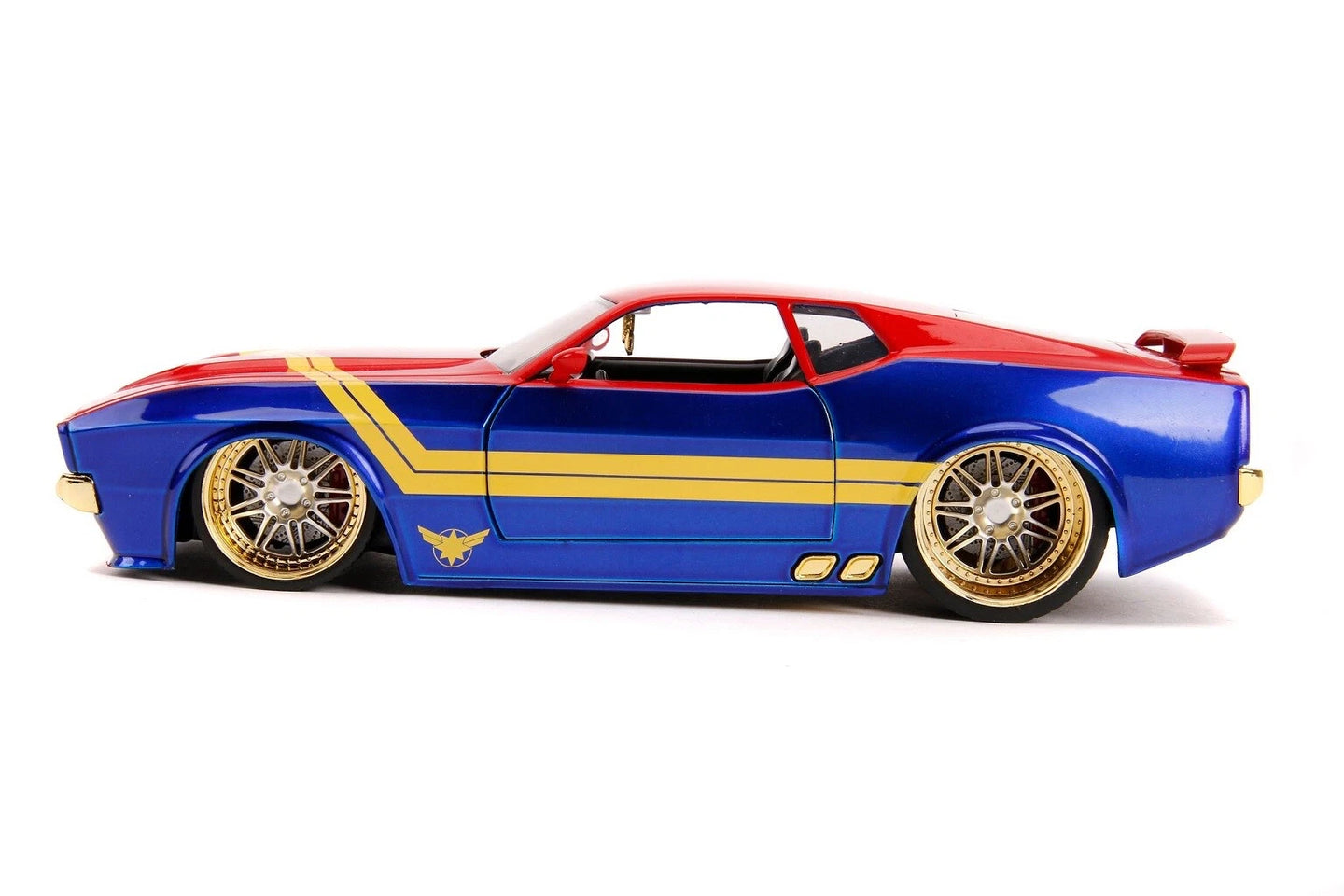 JADA 1973 MUSTANG MACH 1 + CAPTAIN MARVEL FIGURE
