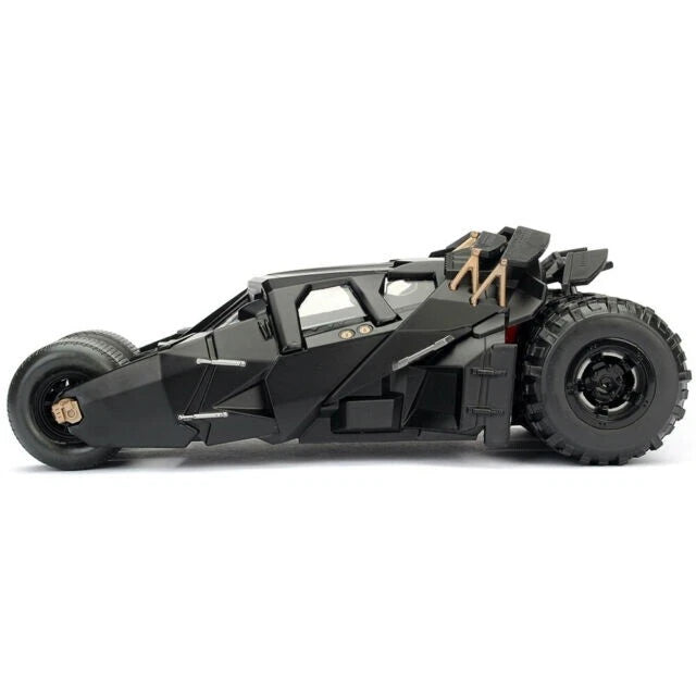 JADA 2008 THE DARK KNIGHT BATMOBILE + BATMAN FIGURE
