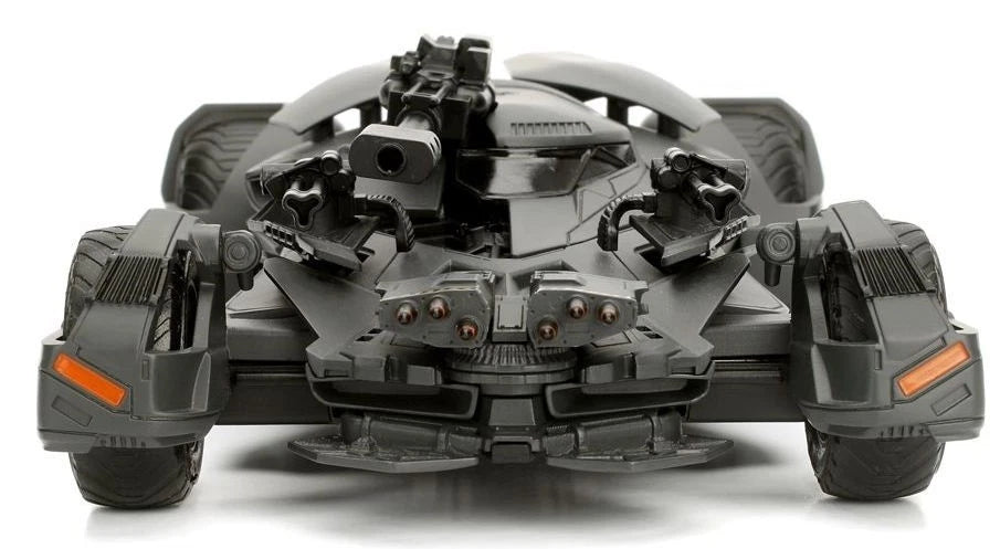 JADA JUSTICE LEAGUE BATMOBILE + BATMAN FIGURE