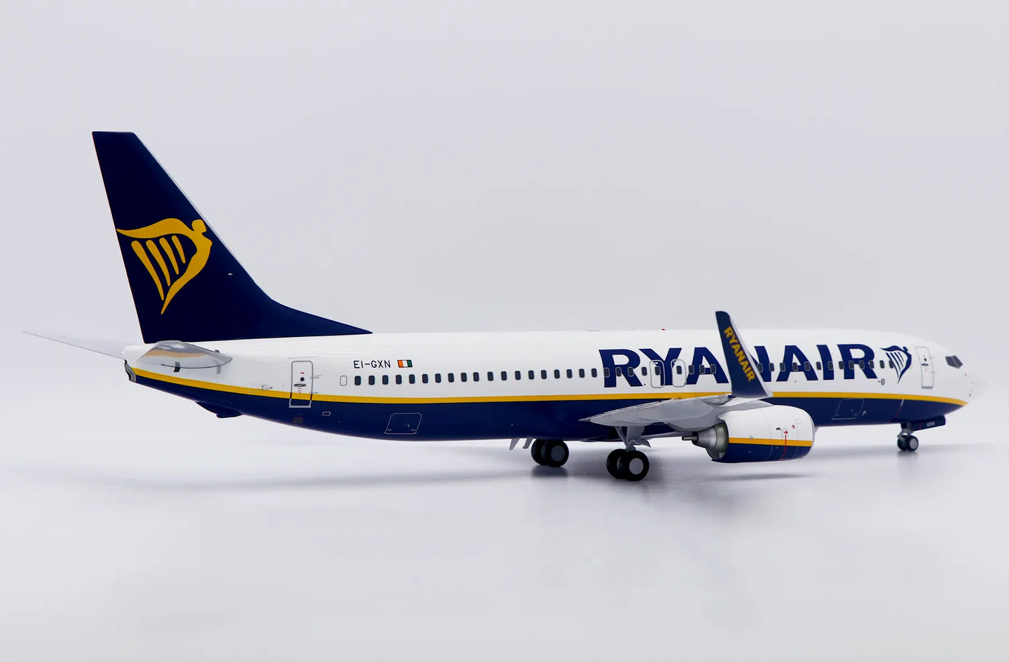 JC WINGS B737-800 RYANAIR REG: EI-GXN
