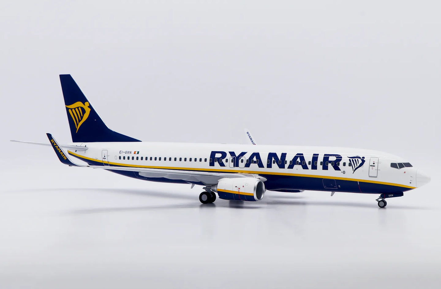 JC WINGS B737-800 RYANAIR REG: EI-GXN
