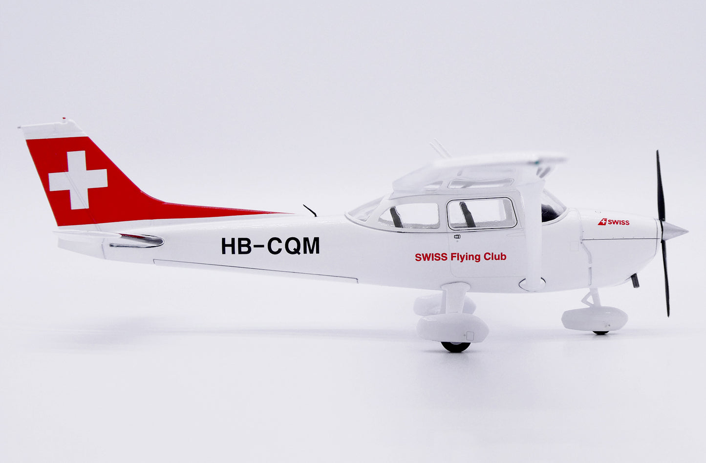 JC WINGS CESSNA 172N SKYHAWK SWISS FLYING CLUB REG: HB-CQM
