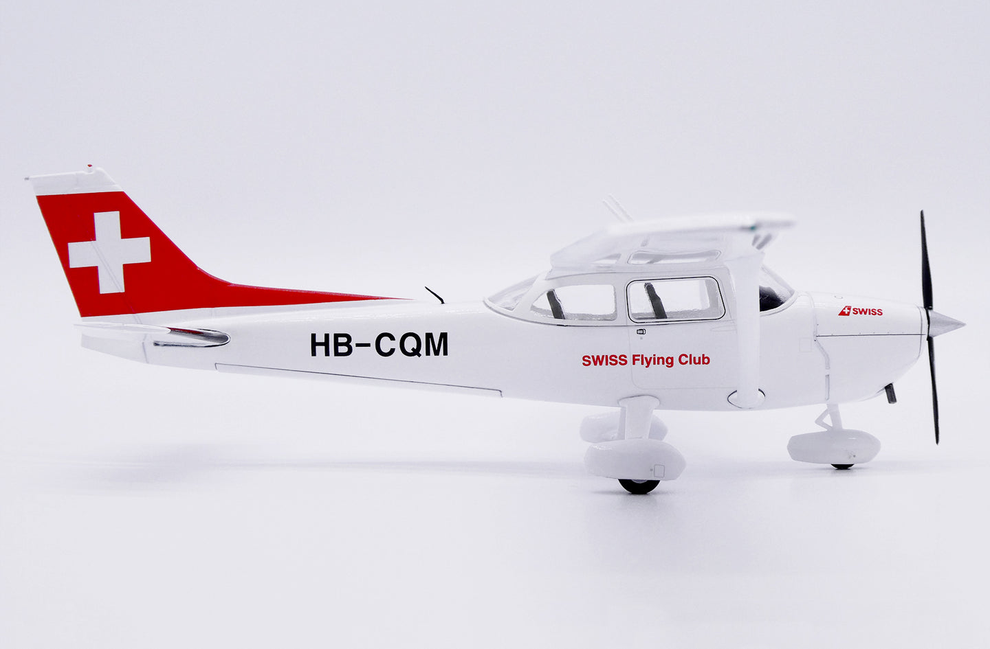 JC WINGS CESSNA 172N SKYHAWK SWISS FLYING CLUB REG: HB-CQM