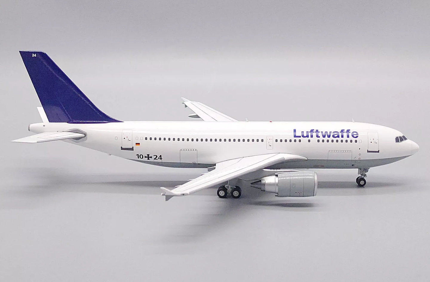 JC WINGS A310-300 LUFTWAFFE REG: 10 24