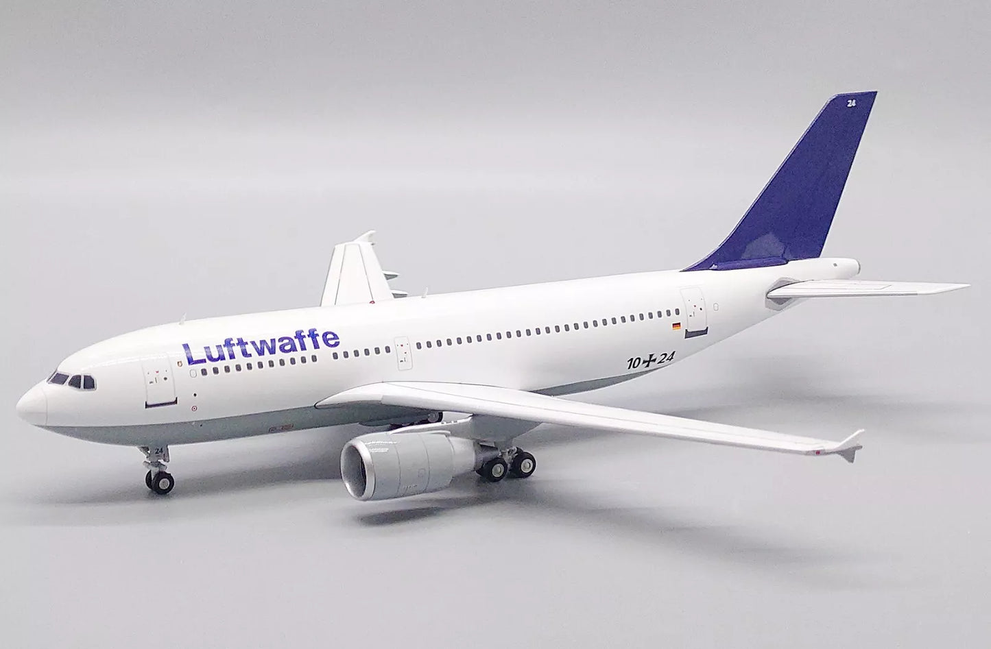 JC WINGS A310-300 LUFTWAFFE REG: 10 24