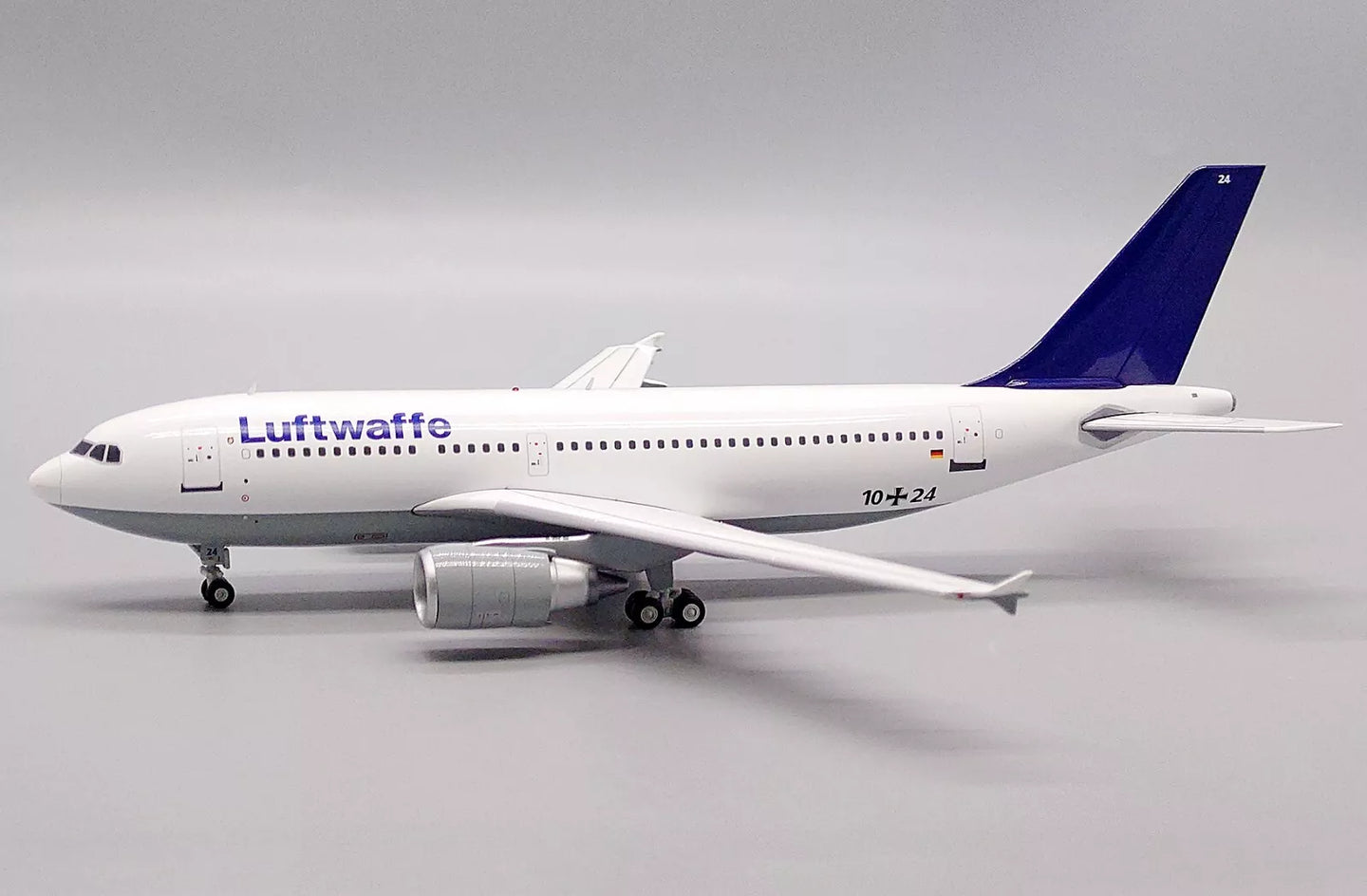 JC WINGS A310-300 LUFTWAFFE REG: 10 24