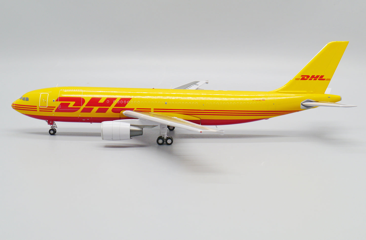 JC WINGS  A300-600R(F) DHL REG: D-AEAE