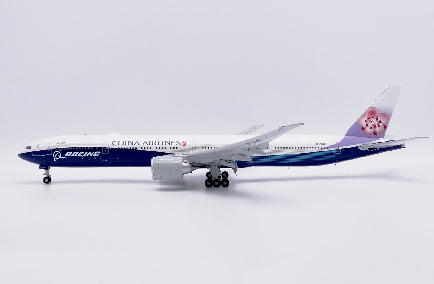 JCWINGS B777-300ER DREAMLINER CHINA AIRLINES (FLAPS DOWN) REG: B-18007