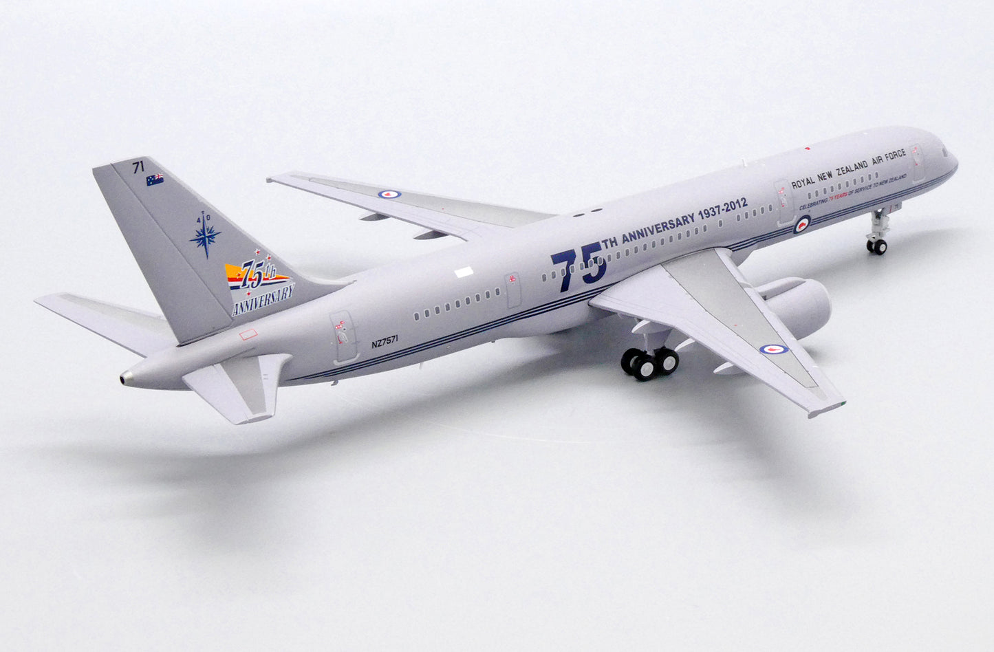 JC WINGS B757-200 ROYAL NEW ZEALAND AIR FORCE "75TH ANNIVERSARY" REG: NZ7571
