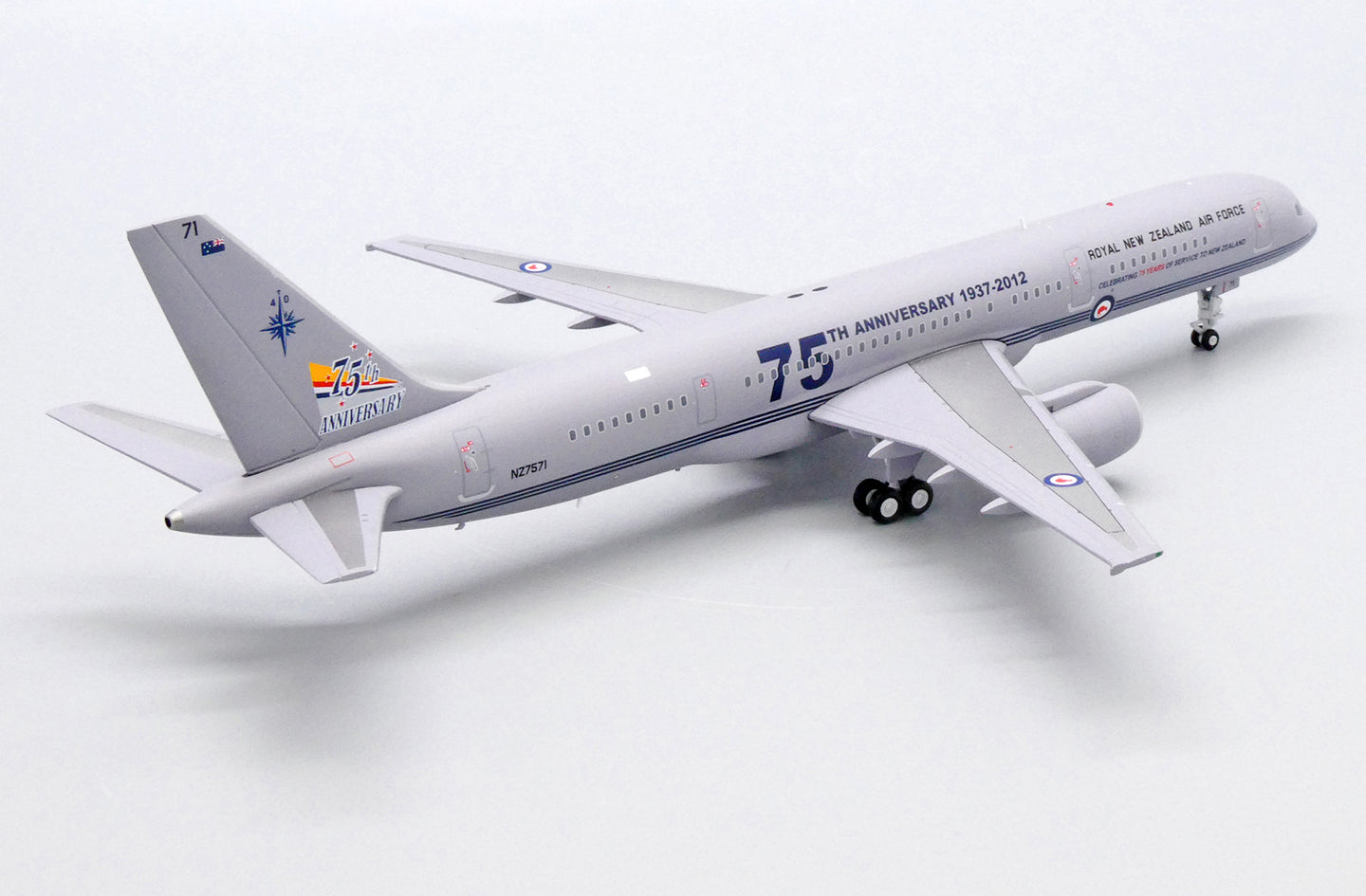 JC WINGS B757-200 ROYAL NEW ZEALAND AIR FORCE "75TH ANNIVERSARY" REG: NZ7571