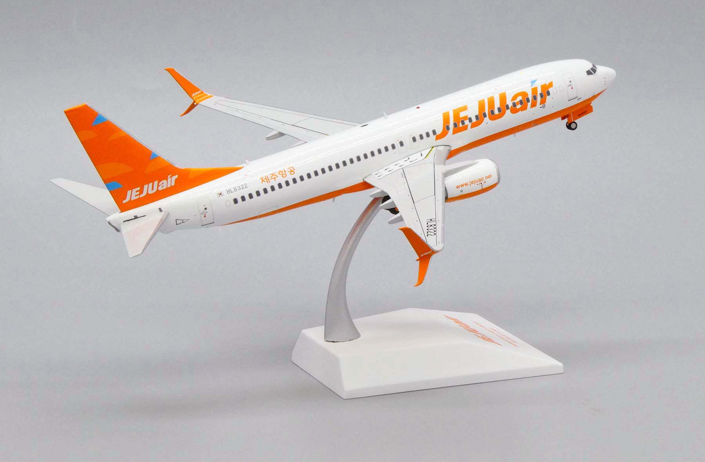 JCWINGS B737-800 JEJU AIR REG: HL8322