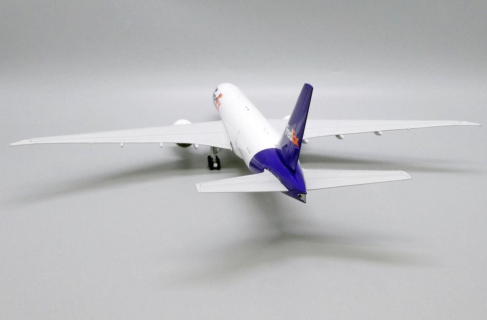 JC WINGS B777F FEDEX "PANDA EXPRESS" REG: N885FD