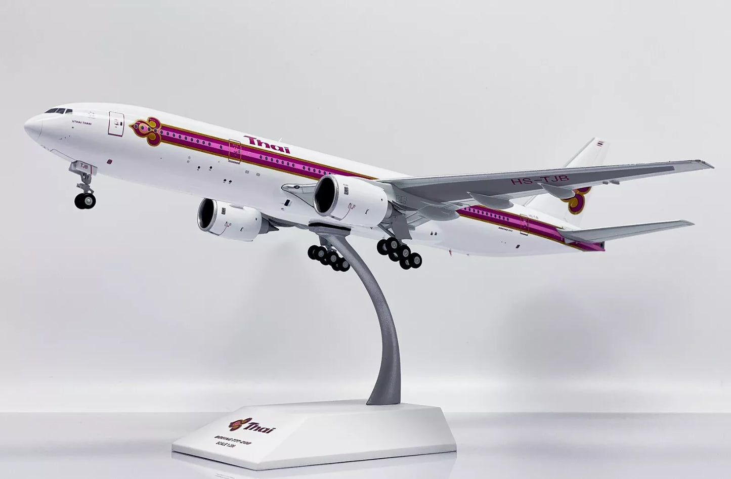 JC WINGS B777-200 THAI AIRWAYS OLD LIVERY REG: HS-TJB
