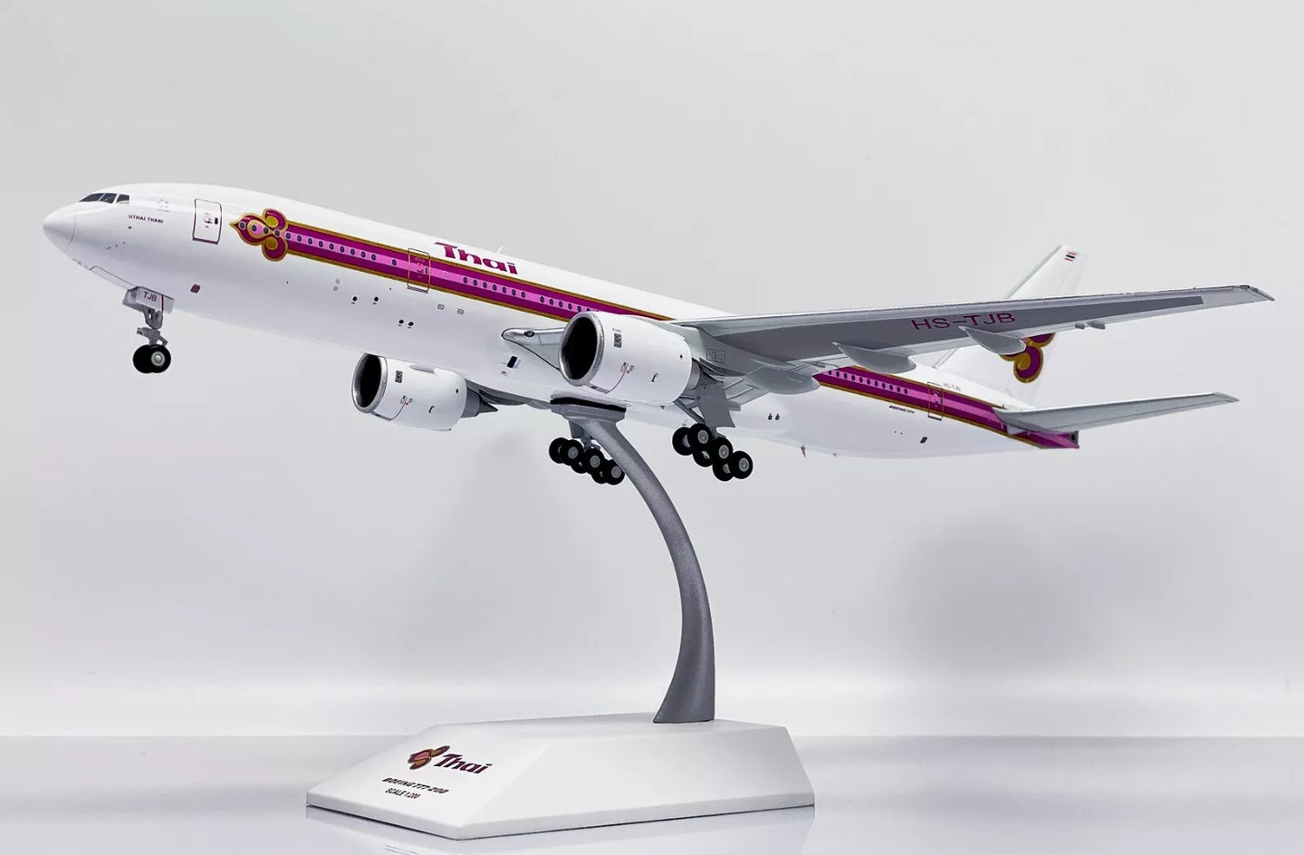 JC WINGS B777-200 THAI AIRWAYS OLD LIVERY REG: HS-TJB