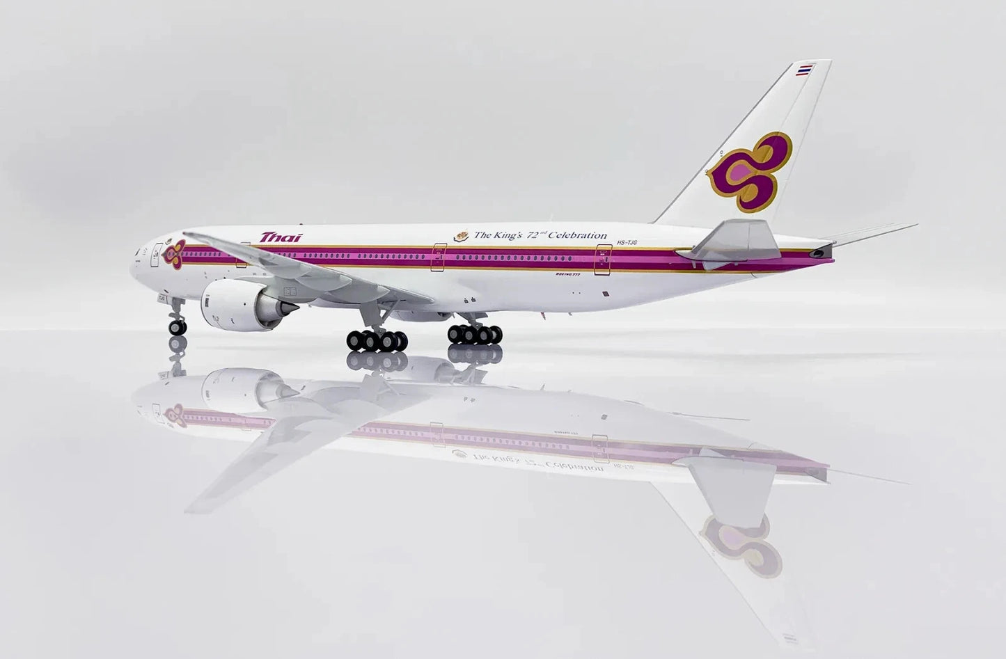 JC WINGS B777-200 THAI AIRWAYS THE KINGS 72ND CELEBRATION REG: HS-TJG