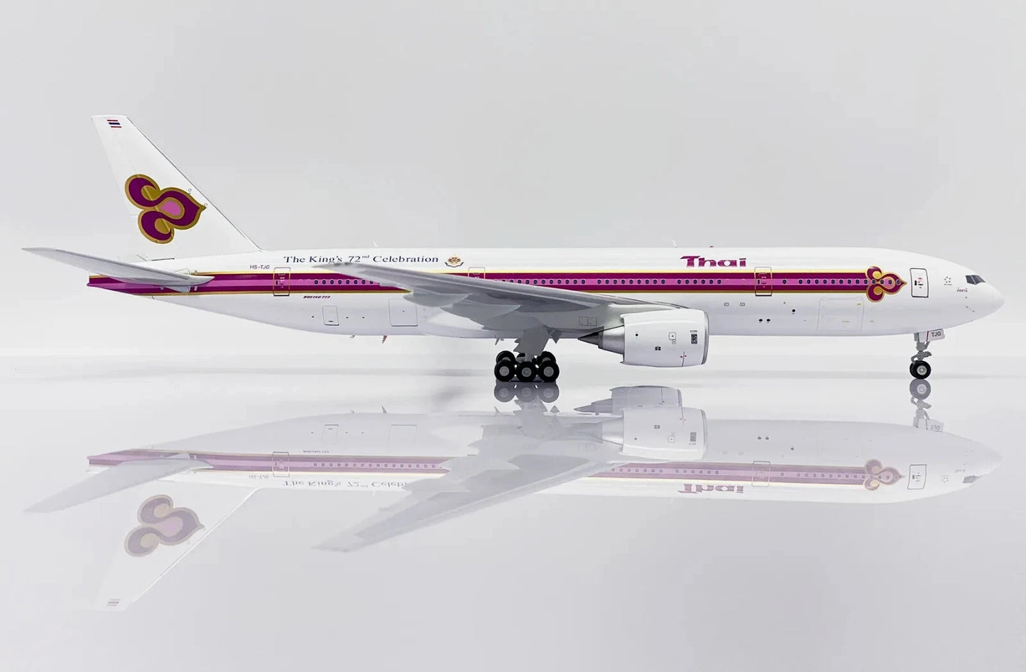 JC WINGS B777-200 THAI AIRWAYS THE KINGS 72ND CELEBRATION REG: HS-TJG