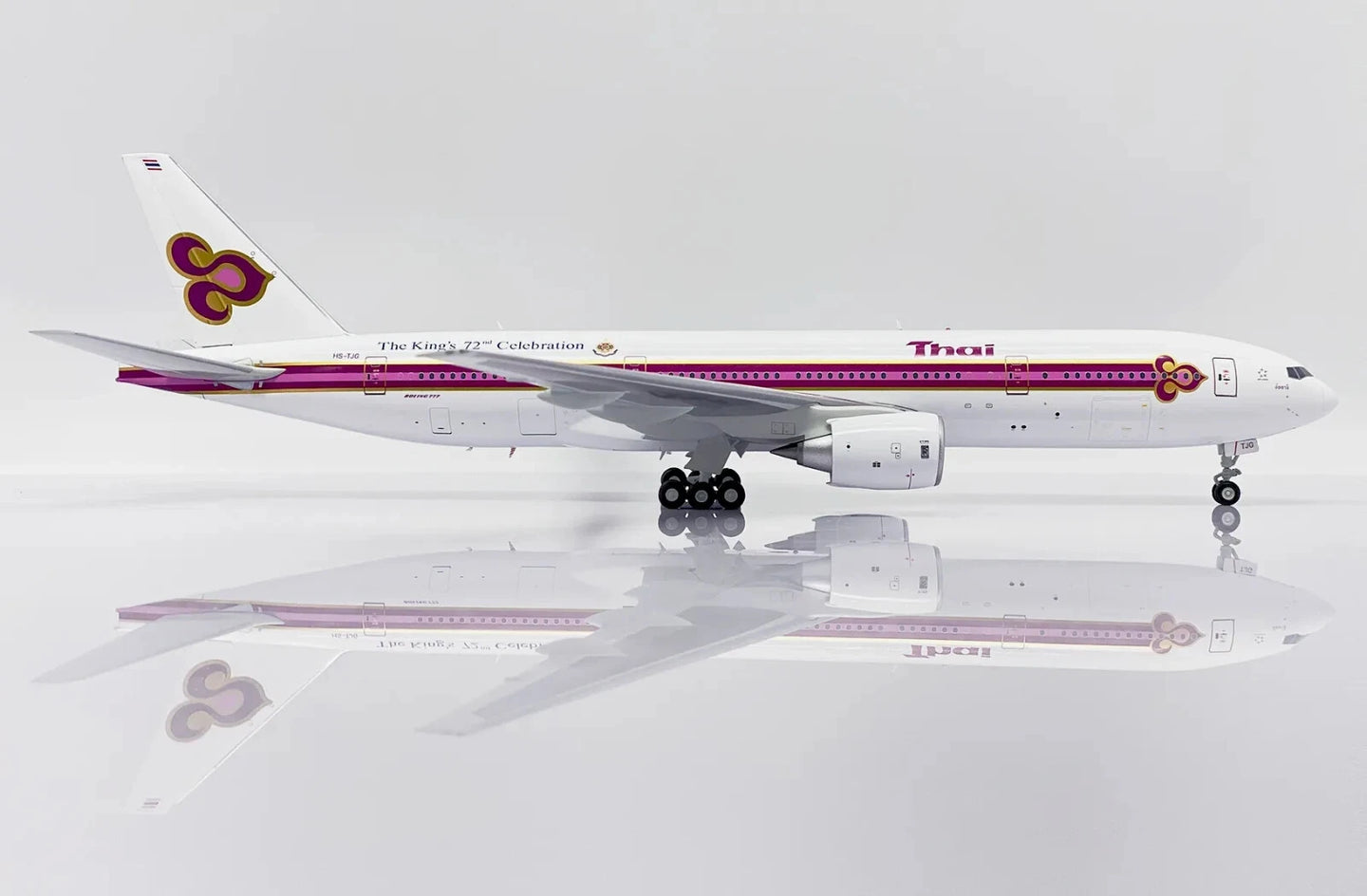 JC WINGS B777-200 THAI AIRWAYS THE KINGS 72ND CELEBRATION REG: HS-TJG