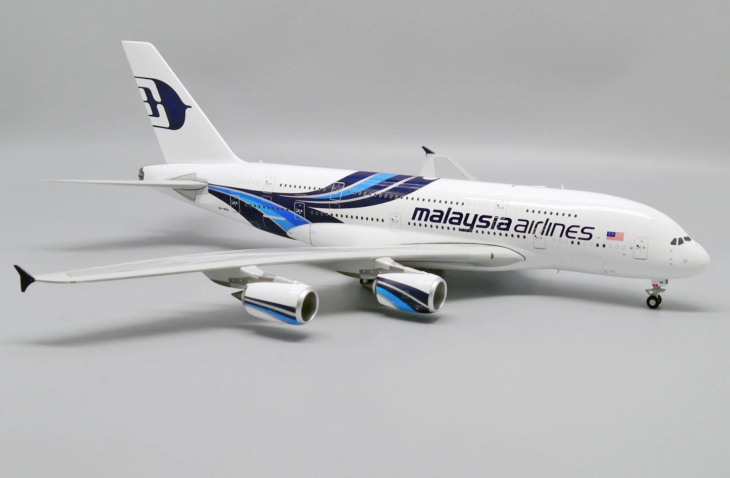 JC WINGS A380 MALAYSIA AIRLINES REG: 9M-MNB