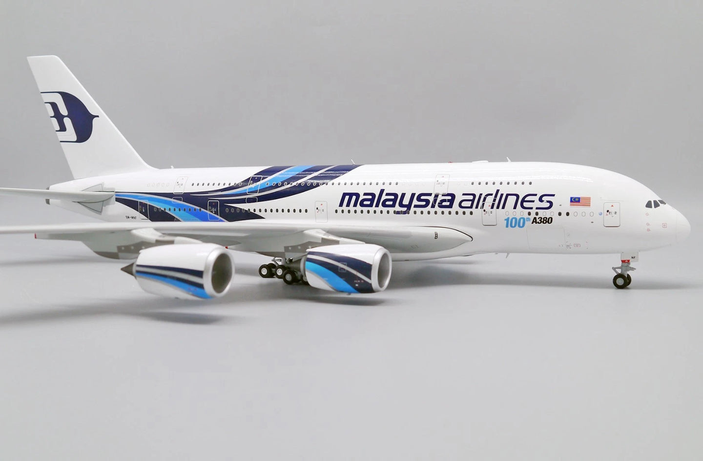 JC WINGS A380 MALAYSIA AIRLINES "100TH A380" REG: 9M-MNF