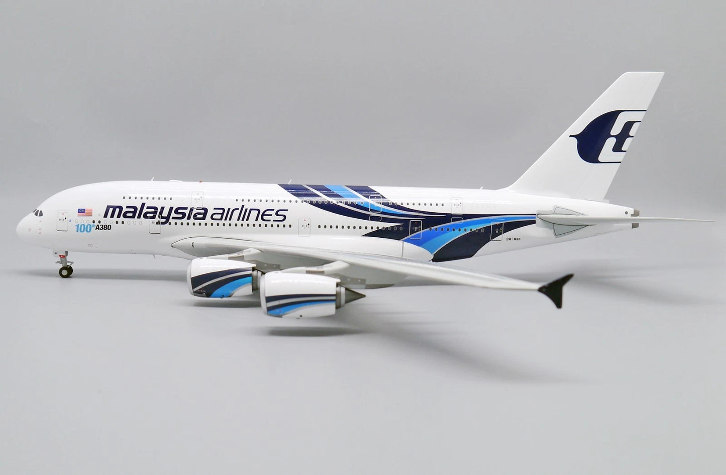 JC WINGS A380 MALAYSIA AIRLINES "100TH A380" REG: 9M-MNF