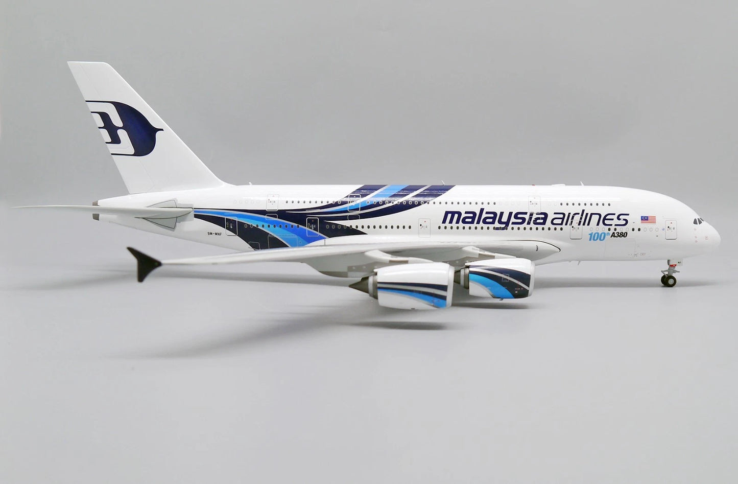 JC WINGS A380 MALAYSIA AIRLINES "100TH A380" REG: 9M-MNF